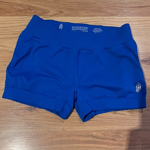 Free People Movement Good Karma Micro Shorts in Classic Blue XS/S and M/L NWOT - Picture 3 of 12